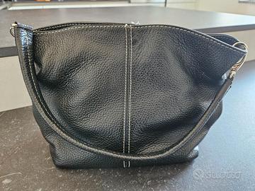 Borsa nera in pelle