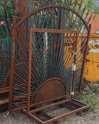 Cancello in ferro naturale di 400 x 180/192 x 225