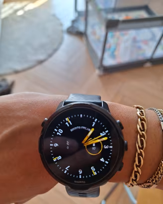 smartwatch suunto 7