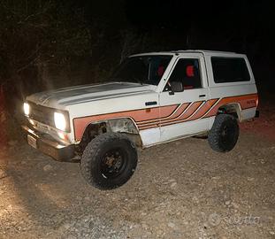 Nissan Patrol autocarro  tre posti