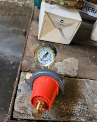 Regolatore di Pressione NOVACOMET APZ400 con Manom