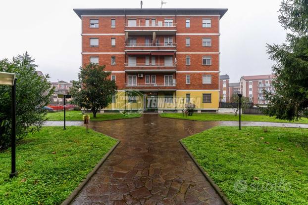 3 LOCALI RISTRUTTURATO IN ZONA RESIDENZIALE