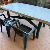 Tavolo da giardino