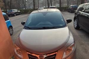 lancia Ypsilon y 1.3multijet 95cv
