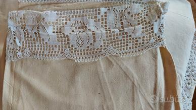Lenzuola vintage con ricamo a mano