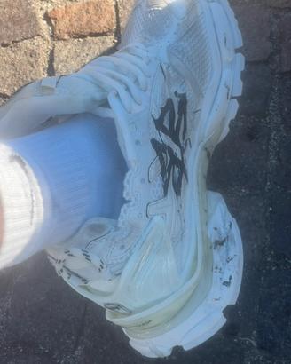 balenciaga runner