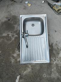 lavello inox vasca con rubinetto 