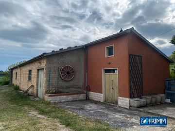 Due locali ad uso deposito, Campobasso
