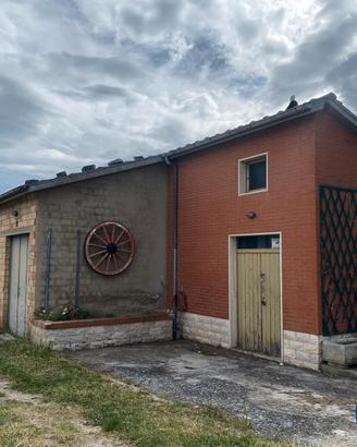 Due locali ad uso deposito, Campobasso