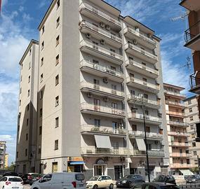 Ampio Appartamento in Stabile Ristrutturato