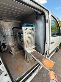 Allestimento furgone officina mobile
