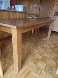 Tavolo in legno