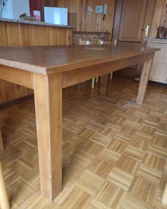 Tavolo in legno