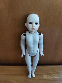 Bambola in porcellana bisquit 