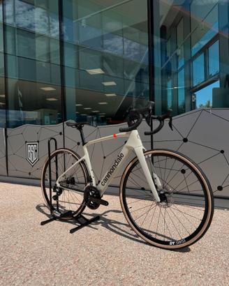 Bicicletta da strada Cannondale Synapse Crb 4