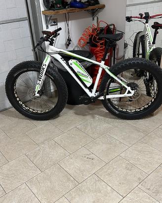 Fat bike specialized elettrica