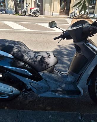 scooter 300