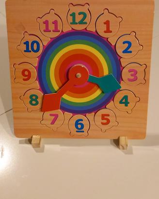 Orologio giocattolo in legno