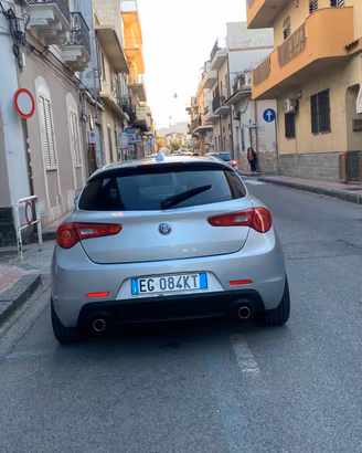 Alfa Giulietta 170cv full