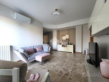 3 LOCALI A BESANA IN BRIANZA