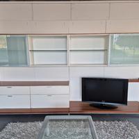 Soggiorno in Noce e Beige