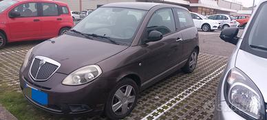 Ypsilon 1.3 MJT  75 CV Diva