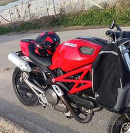 Ducati moster 696