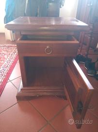 Comodino arte povera