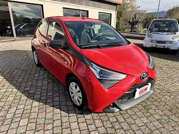 Toyota Aygo Connect 1.0 VVT-i 72CV 5 porte x-...