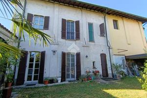 CASA INDIPENDENTE A ROBECCO SUL NAVIGLIO