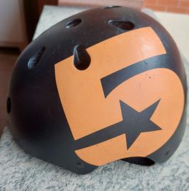 casco  bimbo per bici o monopattino SKULL CAP