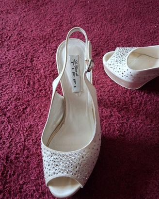 Scarpe con cristalli swarovskij