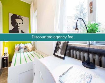 Stanza in appartamento di 74 m² a Milano