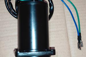 Motorino trim nuovo 40/737 Johnson Evinrude