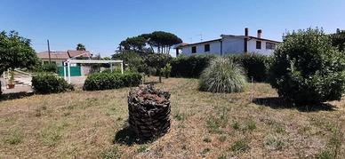Villa di 370 m² con 5 locali e box auto doppio a A
