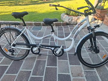 hugbike bici degli abracci