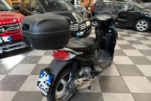 Aprilia Scarabeo 200 2012 tagliando e bauletto