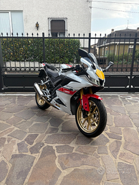 Yamaha yzf r125
