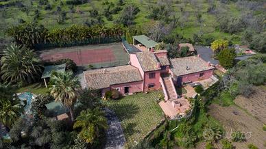 Esclusivo casale in stile Siciliano