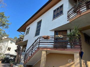 SAGRADO ( GORIZIA ) VILLA BIFAMILIARE INTERA