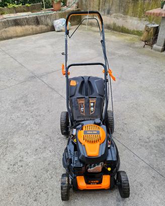 tagliaerba con trazione 