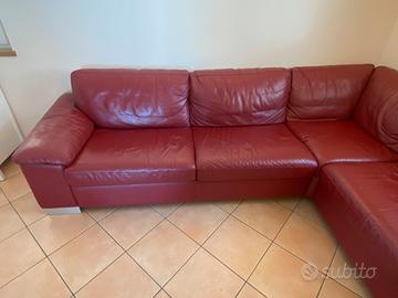 Divano ad angolo in pelle