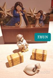 THUN ,UOMO con FORCONE e SET SACCO  e BALLE 