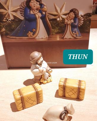 THUN ,UOMO con FORCONE e SET SACCO  e BALLE 