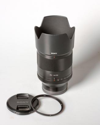 Sony Carl Zeiss Planar T* 50mm f/1.4 ZA