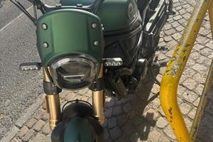 Benelli Leoncino 800