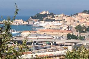 Soluzione MOLTO LUMINOSA a POSATORA