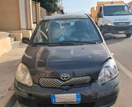 TOYOTA Yaris - 2004