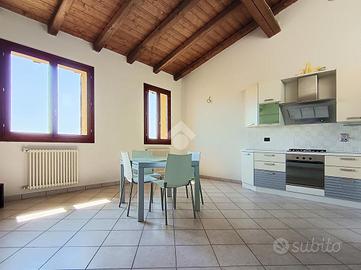3 LOCALI A MOLINELLA