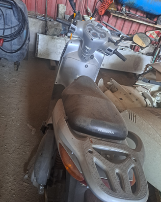 Aprilia scarabeo 150